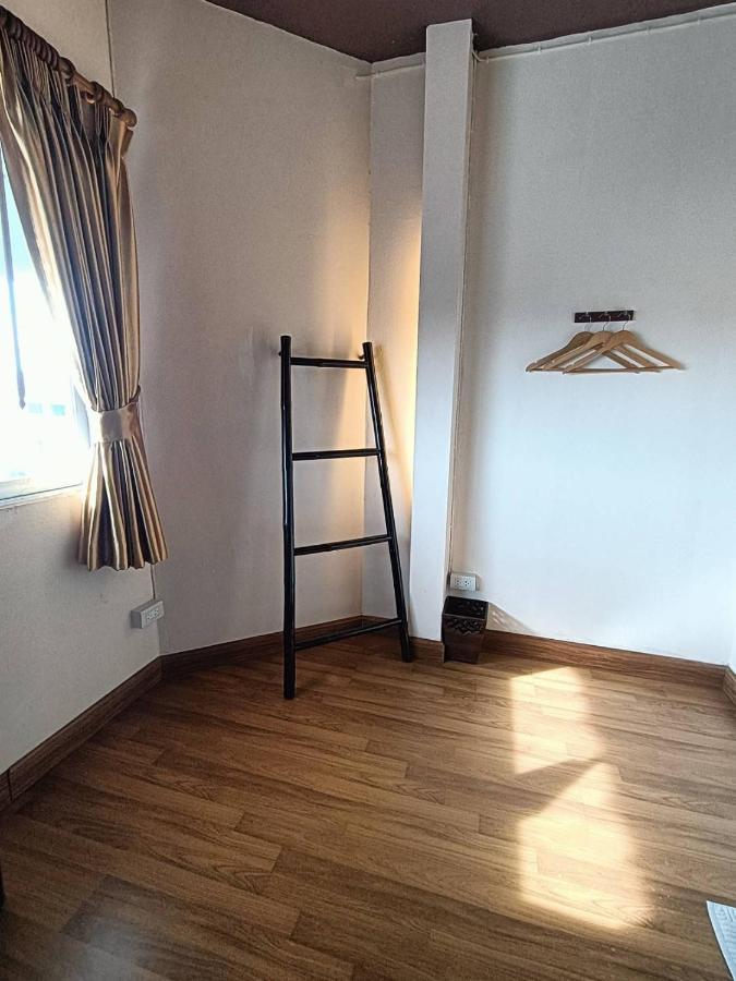 Hostel Soft Night Barzaar Čiang Mai Exteriér fotografie